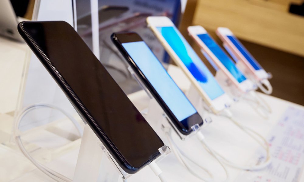 Read more about the article साढे ११ लाख सेट स्मार्टफोन आयात