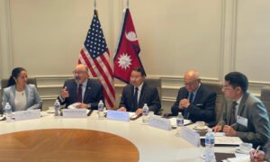 Read more about the article लगानी सम्मेलनमा सहभागी हुन अमेरिकी लगानीकर्तालाई अर्थमन्त्रीकाे आग्रह