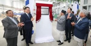 Read more about the article निजी क्षेत्रलाई विश्वासमा लिएर अर्थतन्त्र सुदृढ बनाउँछाैं : प्रधानमन्त्री दाहाल