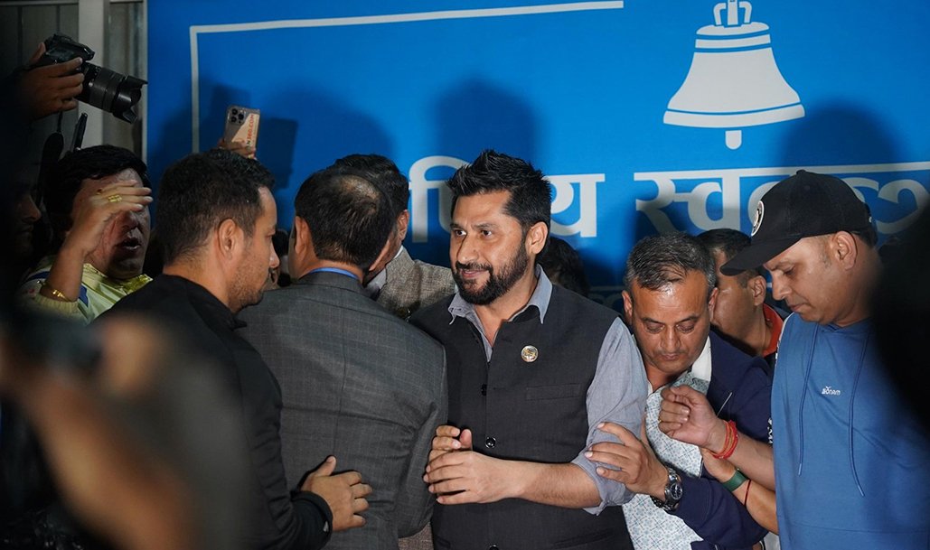 Read more about the article लामिछानेलाई थप १० दिन थुनामा राखेर अनुसन्धान गर्न अनुमति