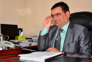 Read more about the article राष्ट्र बैंकतिर आँखा लगाएका ढुंगानाले नबिल बैंक छाडे