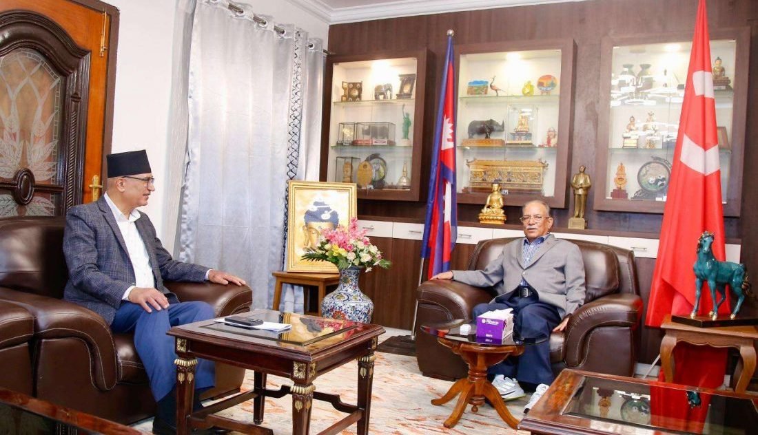 Read more about the article बजेटबारे अर्थमन्त्री पाैडेल र  माओवादी अध्यक्ष दाहालबीच छलफल