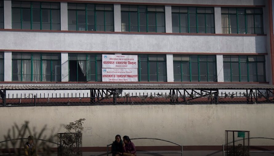 देशैभरि धमाधम इम्बाेस्ड नम्बर जडान