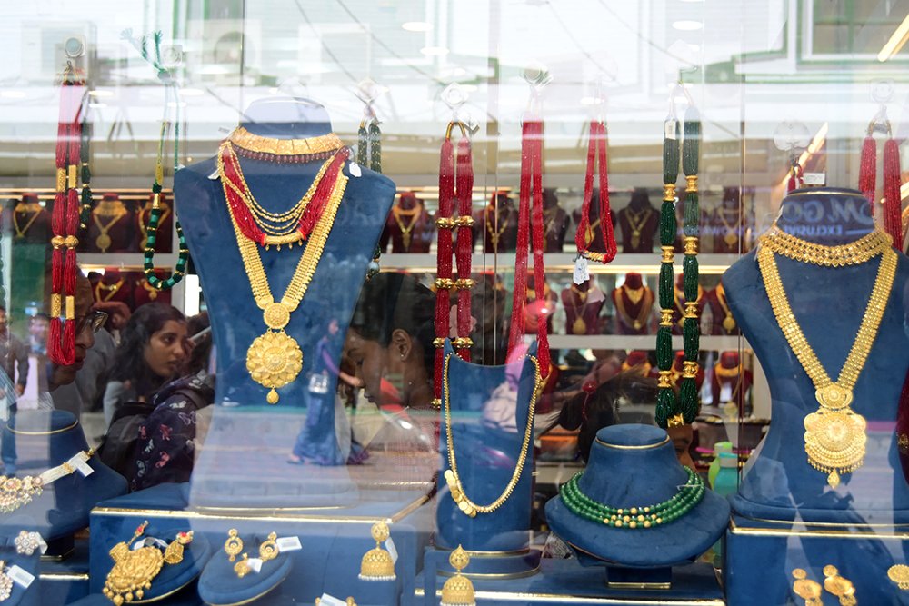 Read more about the article ताेलामा २ लाख ५० हजार नाघ्याे सुन